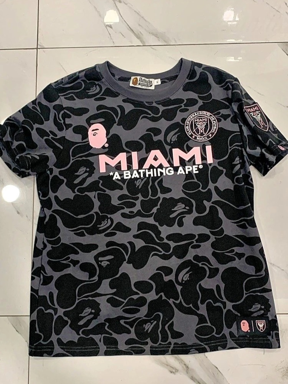 BAPE Miami Bape A Bathing Ape Camo Tee Camo Short Sleeve Tee in Black & Pink NWT